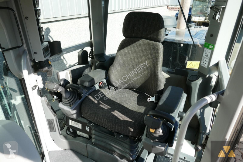 Grejder Caterpillar 160M