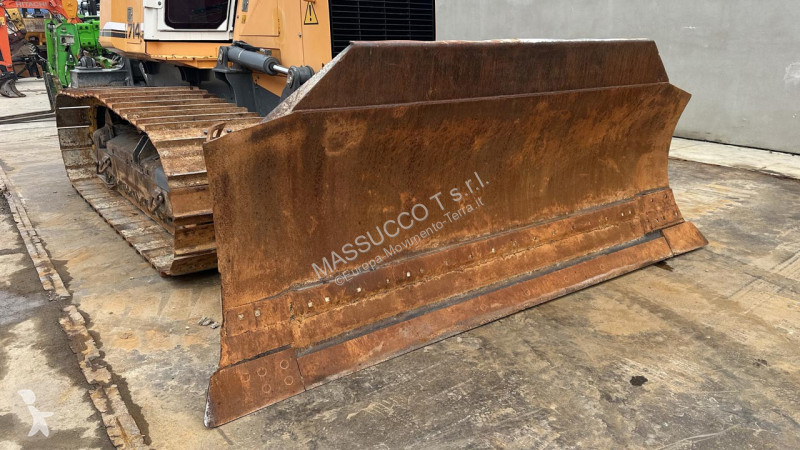 ممهدة طرق Liebherr PR 714