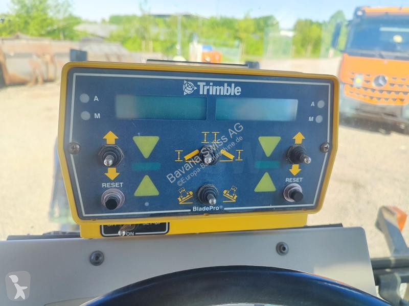 ممهدة طرق New Holland  F 106.6 A