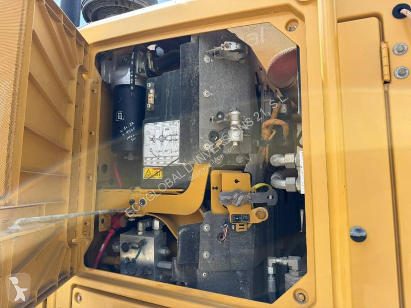 Grejder Caterpillar 12M3 AWD