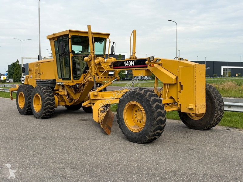 Grejder Caterpillar