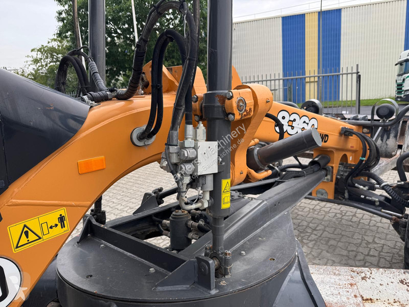 Grejder Case 836C AWD .