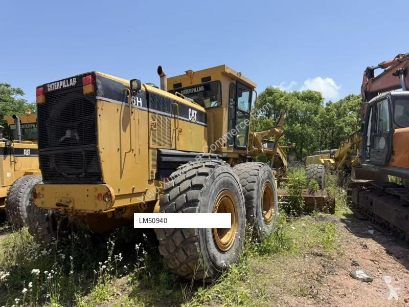 Grejder Caterpillar 16H