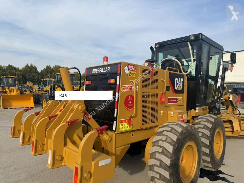 Grejder Caterpillar 140K
