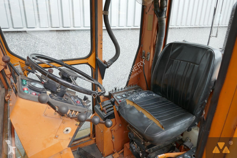 Grader Mitsubishi MG300