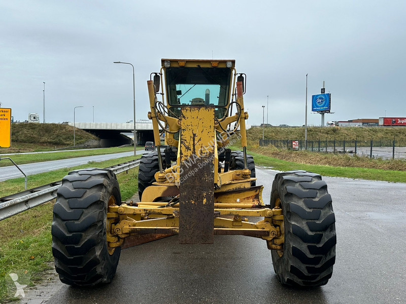 Grader Caterpillar