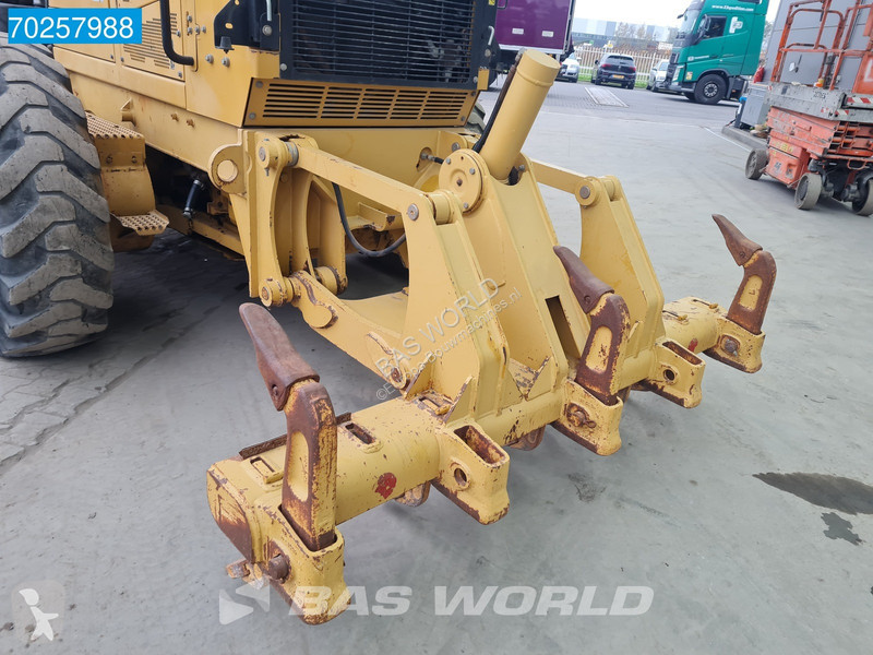 Niveladora Caterpillar