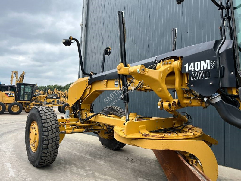 Grejder Caterpillar 140M2