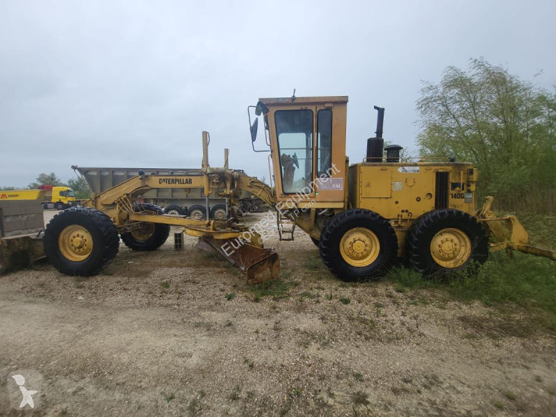 Grader Caterpillar