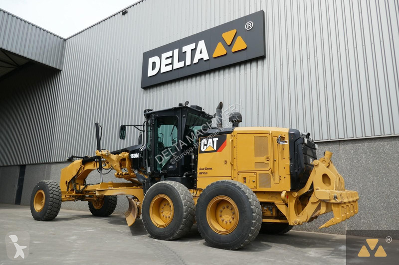 Niveladora Caterpillar 3