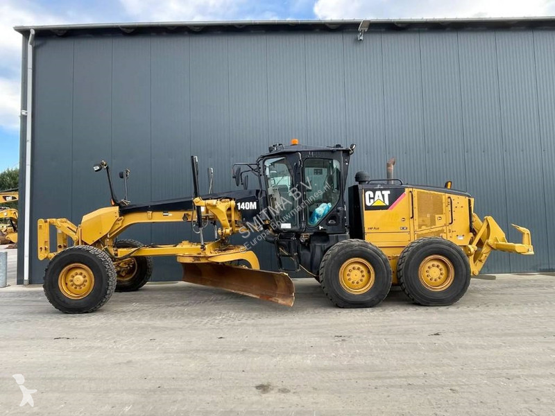 Grejder Caterpillar 140M