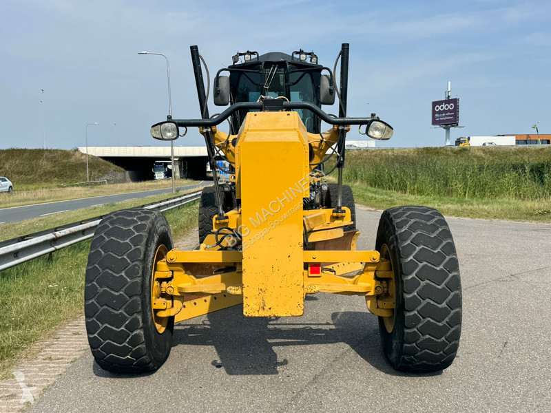 ممهدة طرق Caterpillar 3
