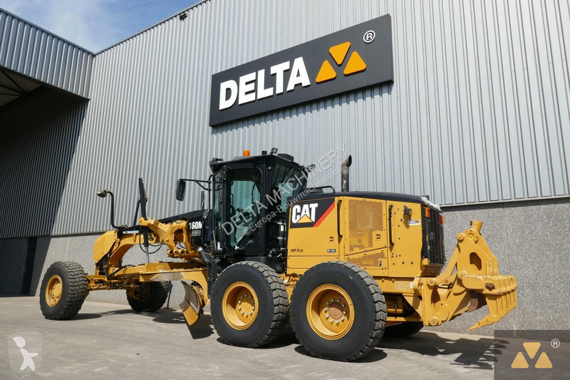 Niveladora Caterpillar AWD