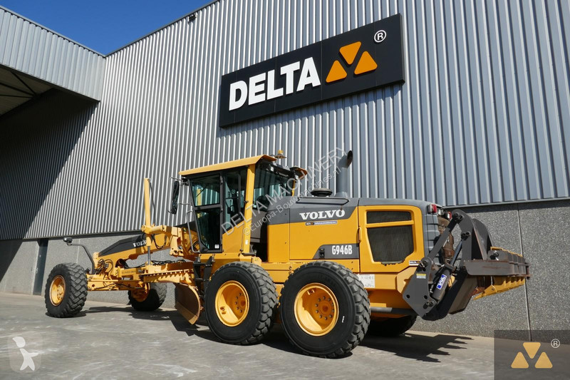 Grader Volvo AWD