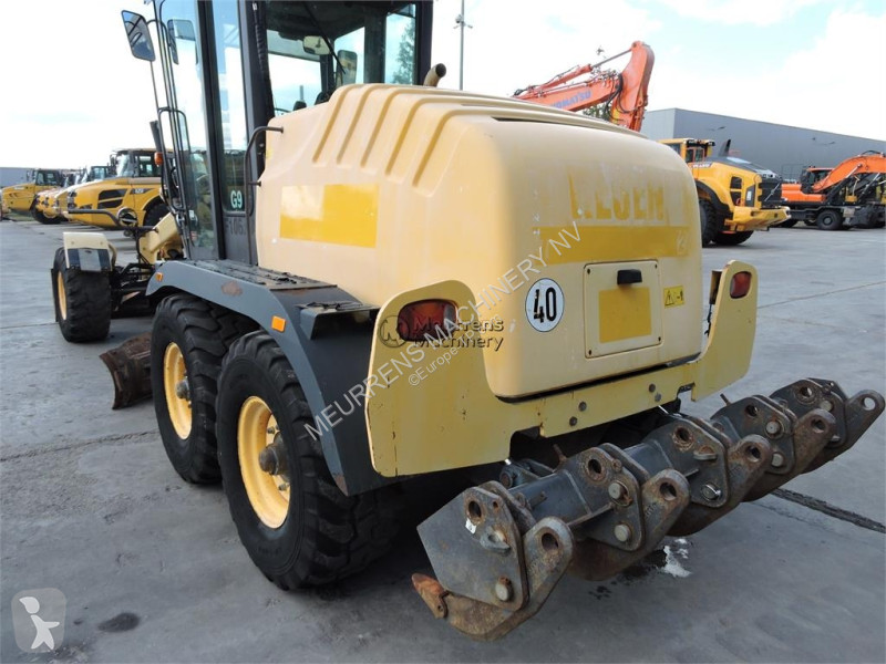 Planeringshøvl New Holland F106.6A