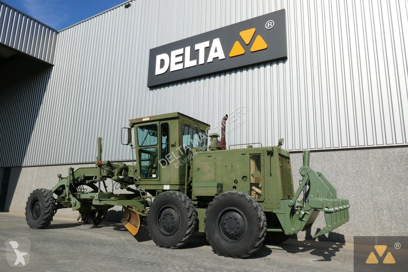 Grejder Caterpillar Ex-army