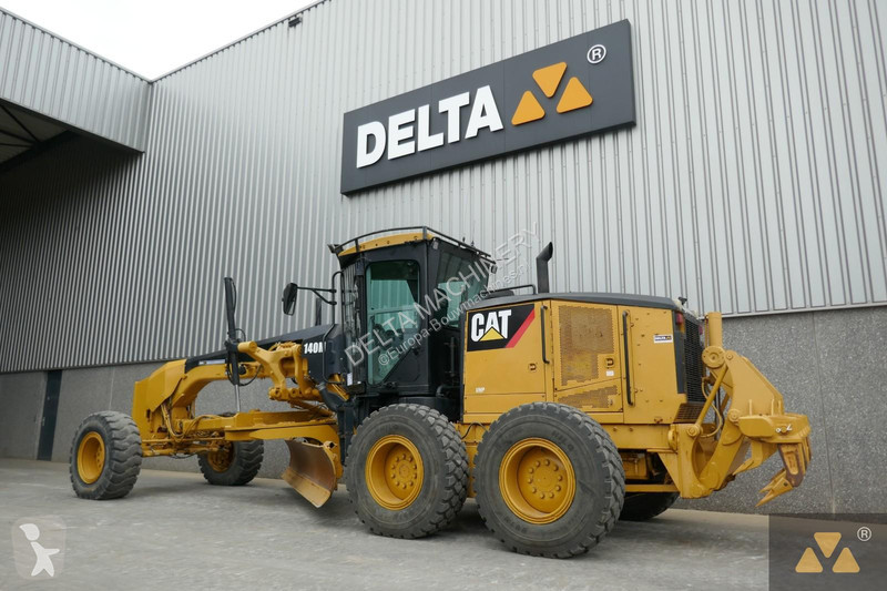 Grejder Caterpillar 140M
