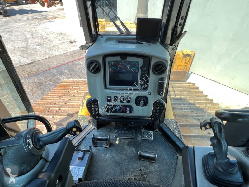 Grejder Caterpillar D6N LGP