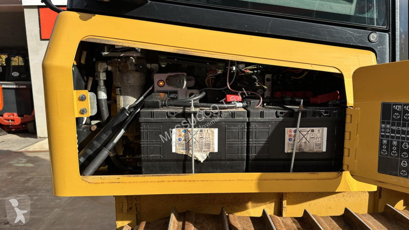ممهدة طرق Caterpillar D4K2 LGP