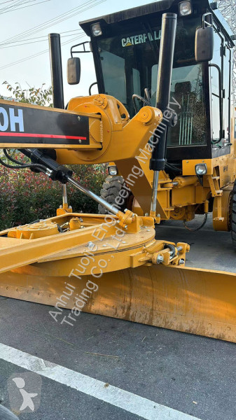Grejder Caterpillar used motor grader source...