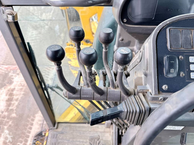 Niveladora Volvo - 4.88m Blade / 3 Tine Ripper...