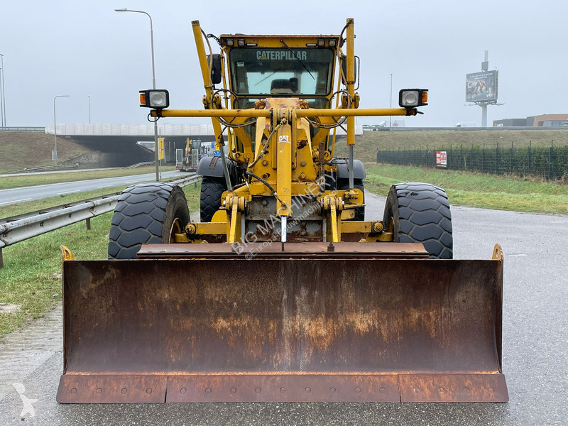 ممهدة طرق Caterpillar CE