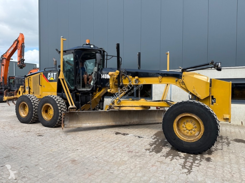 Grejder Caterpillar 140 M