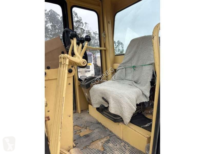 Grader Caterpillar
