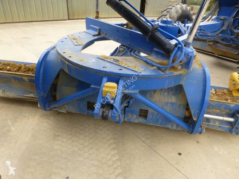 Niveleuse Caterpillar Lame AV+riper