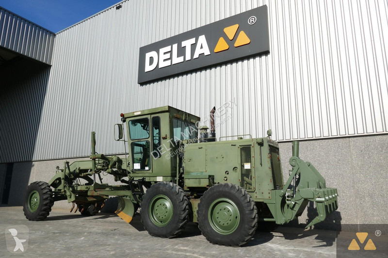 Грейдер Caterpillar Ex-army