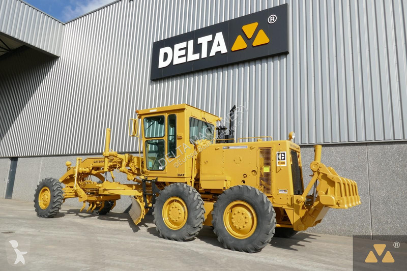 Grader Caterpillar Ex-army