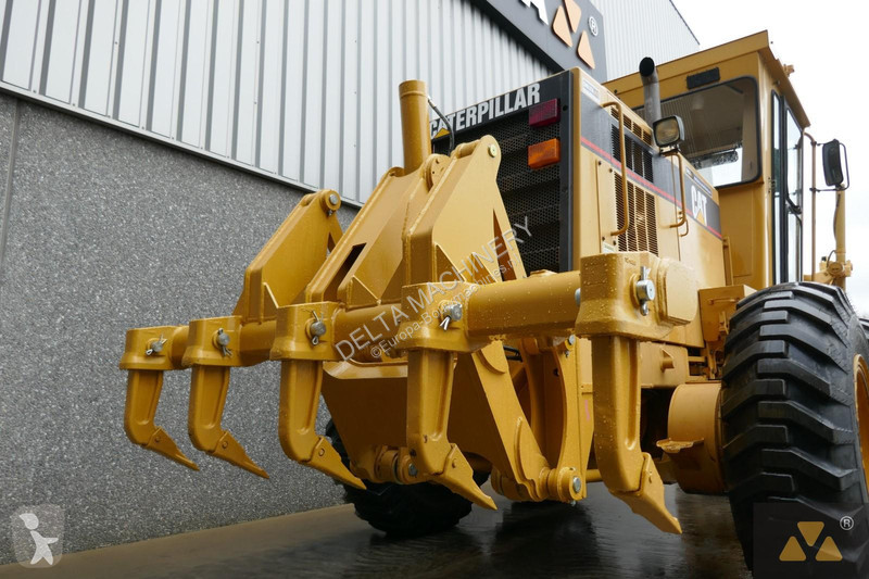 Niveladora Caterpillar Ex-army