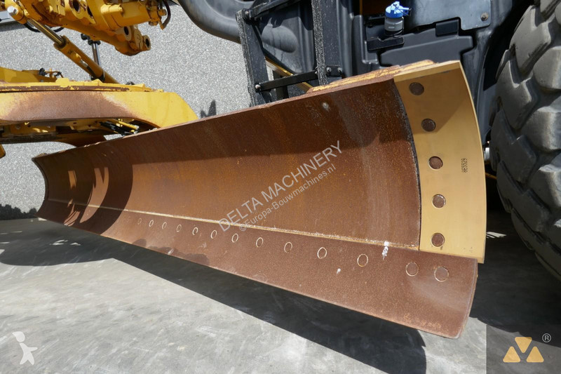 Grader Caterpillar 3