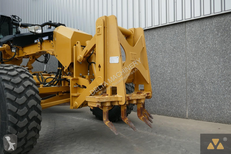 Niveladora Caterpillar 2