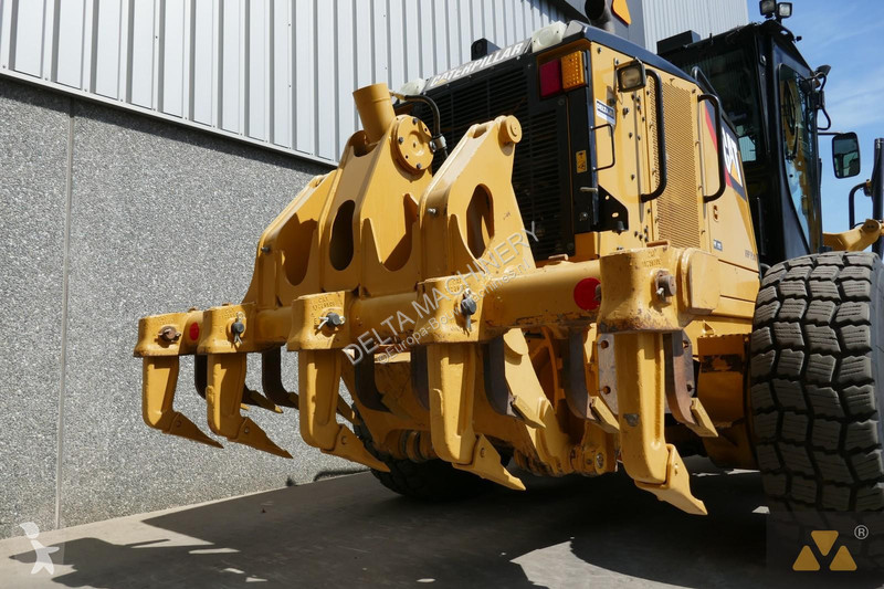 Niveladora Caterpillar AWD