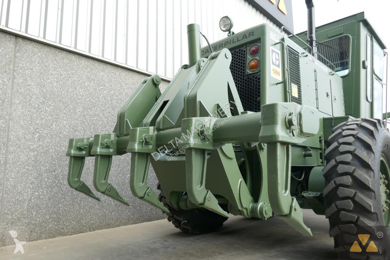 Grejder Caterpillar Ex-army