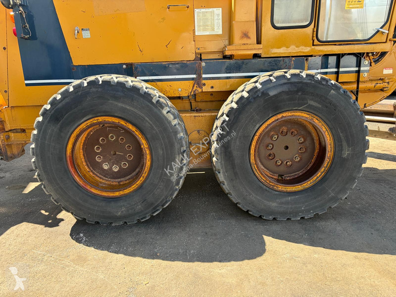 Niveladora Komatsu GD623A-1 - Grader with...