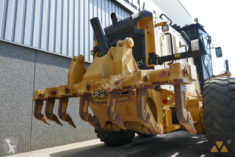 Niveladora Caterpillar
