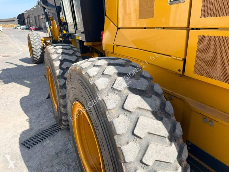 ممهدة طرق John Deere 672GP AWD