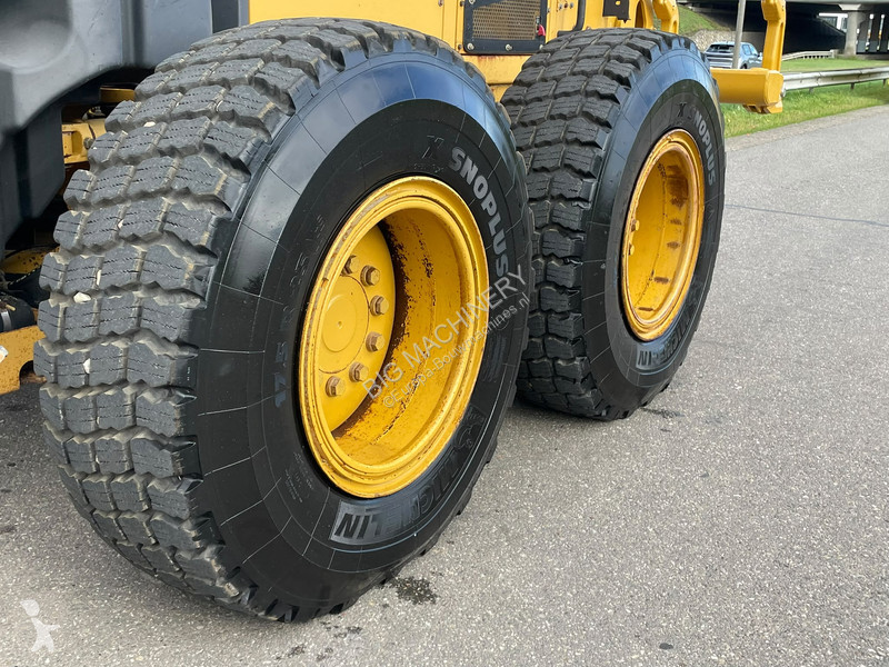 ممهدة طرق Caterpillar 140M