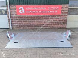 Vybavenie Ďalšie príslušenstvo Leidingdrempel / road ramp