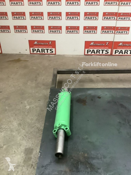 قطع آلات المناولة Merlo Vérin hydraulique pour...
