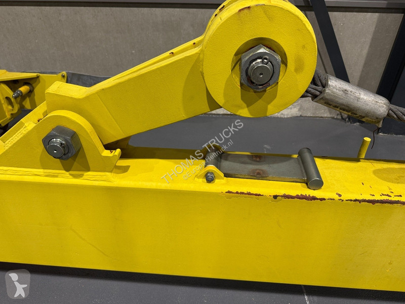 قطع آلات المناولة  SWL 25 Ton. 20 Ft. Fixed...