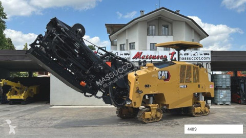 Obras de carretera Caterpillar PM310
