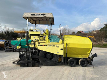 Obras de carretera pavimentadora Ammann