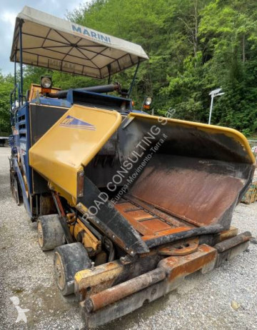 Obras de carretera pavimentadora Marini