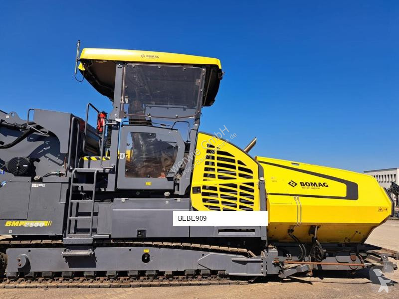 Lavori stradali Bomag BMF 2500 S FLEXMIX