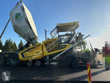 Obras de carretera Bomag BF 600 P-2 PAVER FINISHER ASPHALTFERTIGER