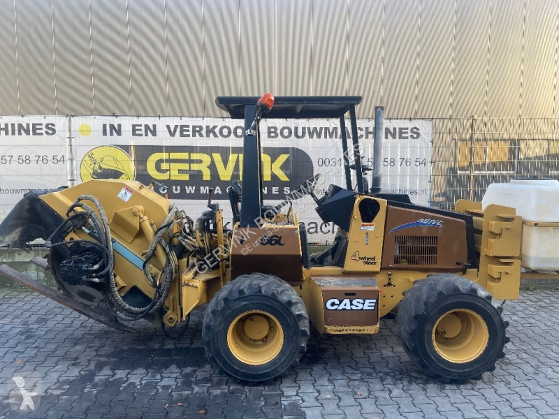 Vejarbejde Case Astec 660