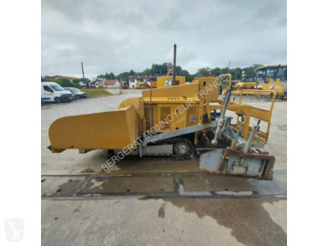Obras de carretera pavimentadora Caterpillar